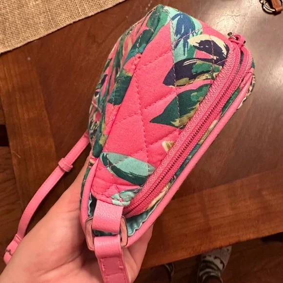 Vera Bradley Crossbody - Picture 4 of 8